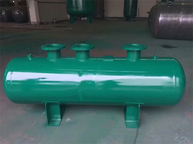 梓潼梓潼梓潼蒸汽分气缸1.jpeg